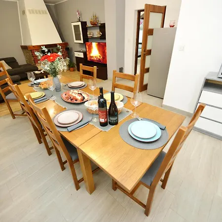 Ariane Villa Policnik