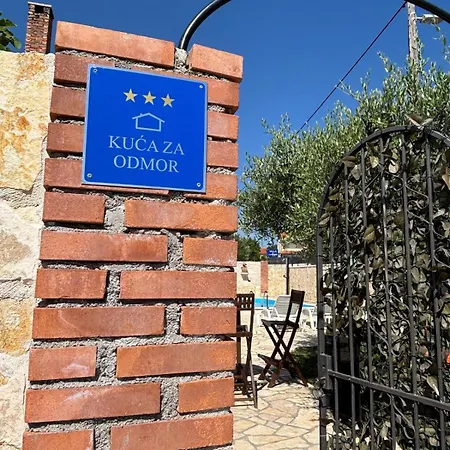 Ariane Villa Policnik