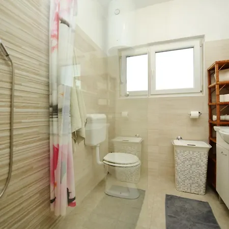 Ariane Villa Policnik