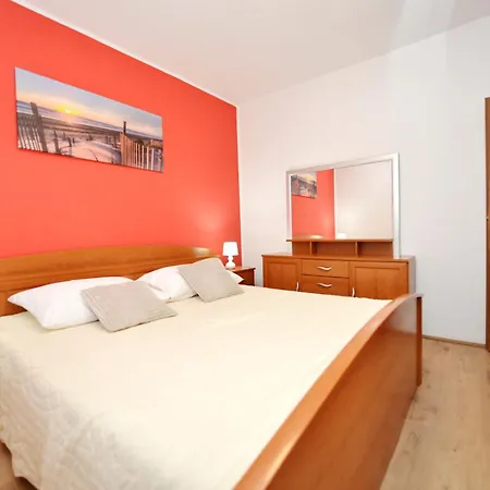 Ariane Villa Poličnik