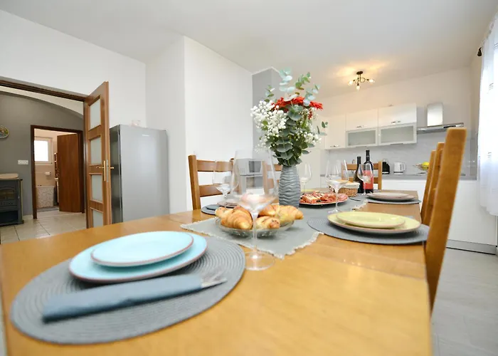 Ariane Villa Policnik