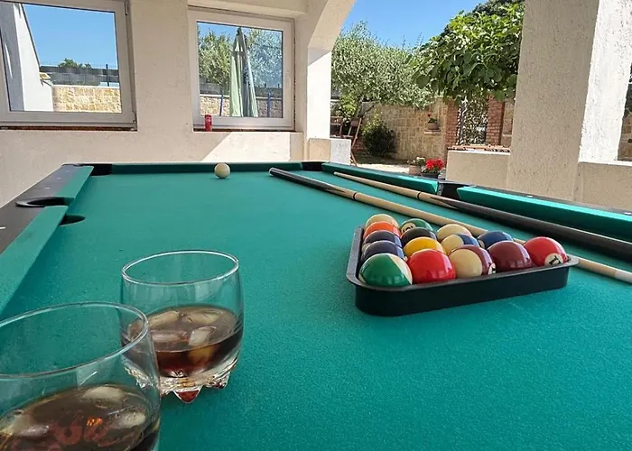 Ariane * Poličnik